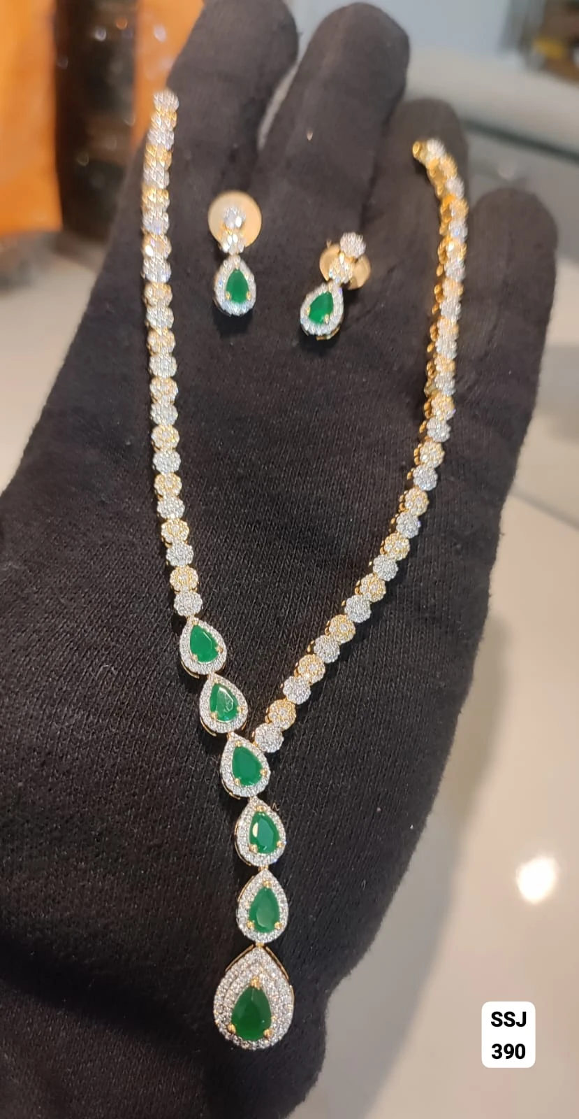 Savi artificial jewellery